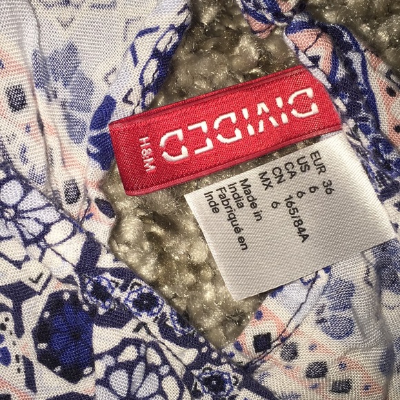 Open arm patterned top 💜 - Picture 3 of 4